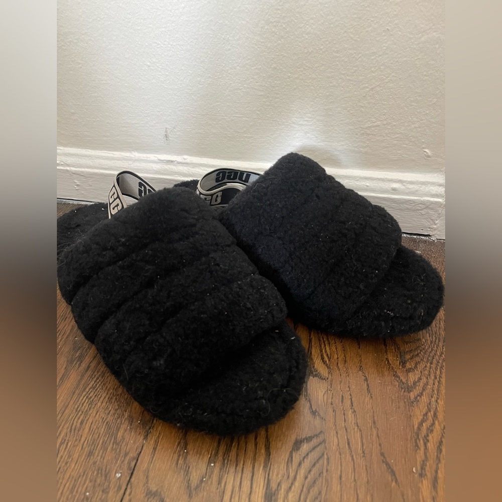 Black UGG fuzzy slides- fluff yeah